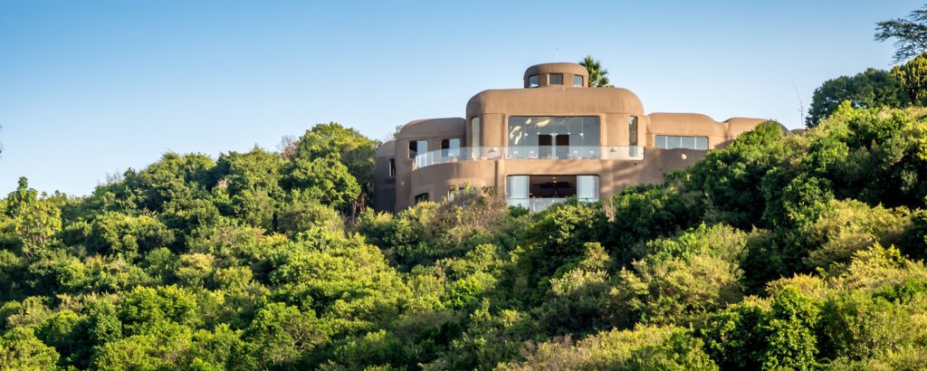 This image has an empty alt attribute; its file name is Serena-2-1024x410.jpg